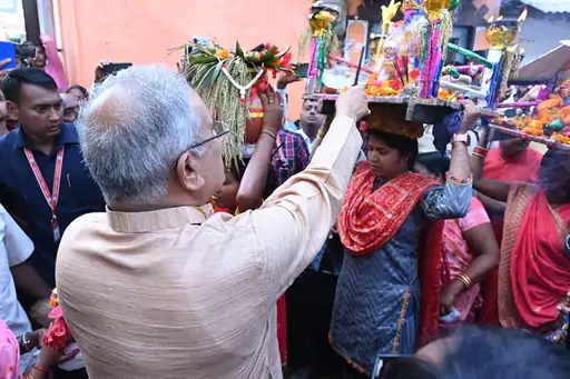 पहले दोस्ती फिर प्यार और अब रेप नाबालिग लड़की से 2 दिन तक फार्म हाउस में किया दुष्कर्म