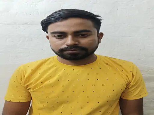बिलासपुर में अरपा किनारे आस्था का सैलाब, उगते सूर्य को अर्घ्य देने के साथ पूरा हुआ पर्व