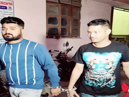 बिलासपुर में अरपा किनारे आस्था का सैलाब, उगते सूर्य को अर्घ्य देने के साथ पूरा हुआ पर्व