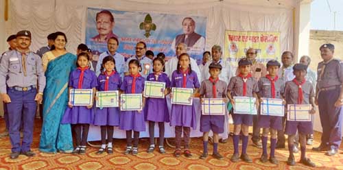 नगरीय प्रशासन मंत्री डॉ. डहरिया ने पारागांव में दो सार्वजनिक भवनों का किया लोकार्पण