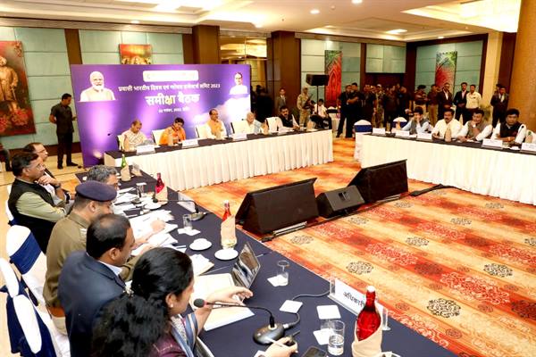 प्रवासी भारतीय दिवस और ग्लोबल इन्वेस्टर्स समिट की तैयारियों से रू-ब-रू हुए मुख्यमंत्री चौहान