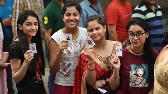 ‘मदर हेल्थ कार्ड’ नहीं था तो जिला अस्पताल ने इलाज से किया इनकार, मां और जुड़वा बच्चों की मौत