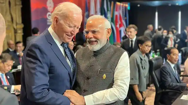 महंगे और जहरीले सांपों से अपना आलीशान बंगला सजाते हैं रईस, चौंकाने वाला खुलासा