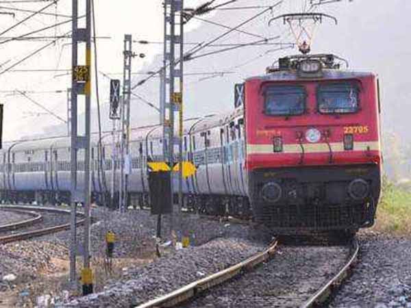 विर्दभ एक्सप्रेस 4 से पटरी पर