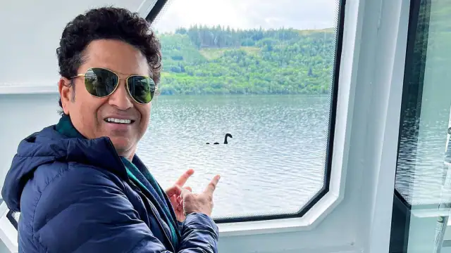 शादाब खान ने शाहिद अफरीदी के रिकॉर्ड की बराबरी