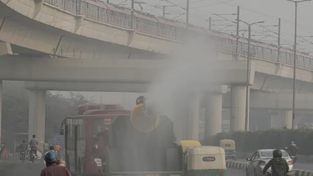 जहां इमरान खान पर हुआ था हमला, वहीं से फिर शुरू किया ‘लॉन्ग मार्च’