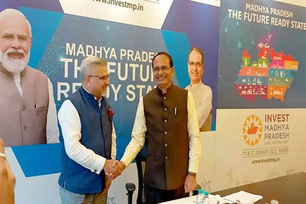 मुख्यमंत्री चौहान ने बैंगलुरू में उद्योगपतियों और निवेशकों से वन-टू-वन भेंट की