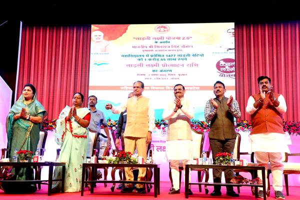 ग्रामीण पेयजल के लिए समय अनुरूप बदलते संसाधन