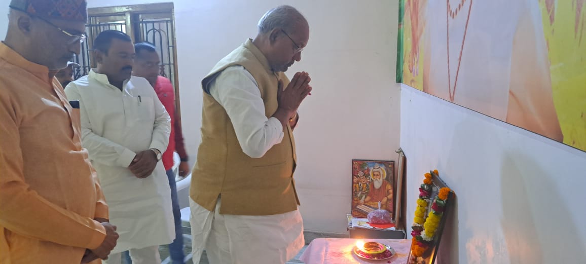 विधानसभा अध्यक्ष ने पूर्व महापौर के पिताजी के निधन पर शोक व्यक्त किया