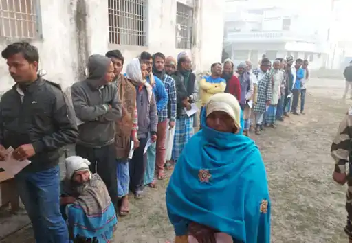 5 राज्यों की 1 लोकसभा, 6 विधानसभा सीटों पर उपचुनाव:वोटर्स में उत्साह; अखिलेश ने भाजपा पर लगाया SP के वोट रोकने का आरोप