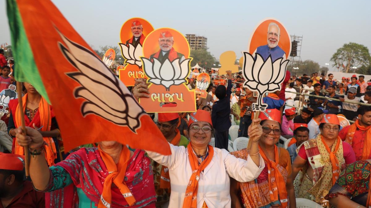 गुजरात में BJP की सबसे बड़ी जीत, 86% सीटें जीतीं:33 से 22 जिलों में कांग्रेस का खाता नहीं खुला