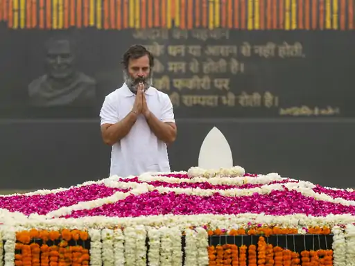 अटल समाधि पहुंचे राहुल, भाजपा ने बोला हमला:कहा- अटलजी को अंग्रेजों का मुखबिर कहने वाले को पार्टी से निकाले कांग्रेस