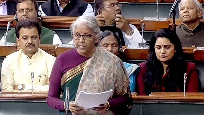 पप्पू को अपने घर में ढूंढो, वहीं मिलेगा:महुआ के सवाल पर सीतारमण बोलीं- हमें माचिस मिली तो उजाला दिया
