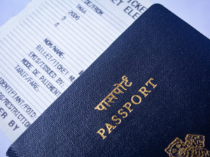 पहली बार इंडिया के लिए खेले कुलदीप, विकेट लिए:पिता बाल काटते रहे, बोले- दुकान पर न टीवी न मोबाइल, कैसे देखता