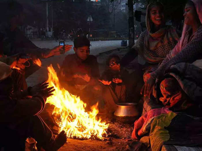 एमपी में कड़ाके की ठंड का दौर, जानें कैसा होगा अगले 24 घंटे का मौसम