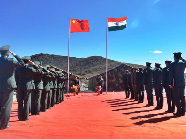 मुल्तान टेस्ट में PAK फैंस का कोहली को संदेश:एशिया कप खेलो…हम आपको बाबर से ज्यादा प्यार देंगे, भारतीय बोले- पहले आतंकवाद बंद करो