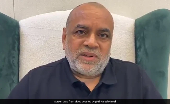 “बंगालियों” पर टिप्पणी कर फंसे अभिनेता परेश रावल, पुलिस तक पहुंचा मामला