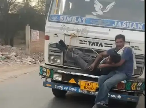पंजाब में गेहूं चुराने पर ट्रक से बांधा युवक:पहले शहर में घुमाया फिर पुलिस चौकी ले गया ड्राइवर
