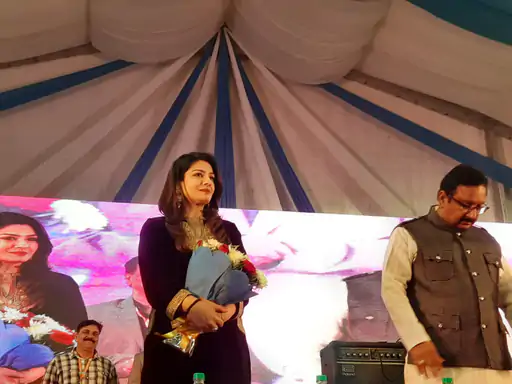 एक्ट्रेस रवीना टंडन का वाइल्ड लाइफ लव:भोपाल में कहा-हमने कबूतर, उल्लू और चमगादड़ पाले एमपी मेरा मायका