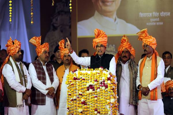 लोकतंत्र में कोई शासक नहीं, सब जनता के सेवक : मुख्यमंत्री श्री चौहान