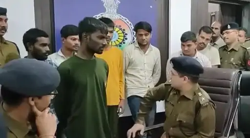 चोर का जवाब सुनकर हंसने लगे पुलिस अधिकारी:पूछताछ के दौरान आरोपी बोला- चोरी करके गरीबों को कंबल दिया और उनके खाने पर खर्च किया