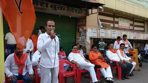 गुजरात के बाद छत्तीसगढ़ में पठान पर बवाल:शिवसेना नेता बोले- भगवा जैसे पवित्र रंग का अपमान हुआ