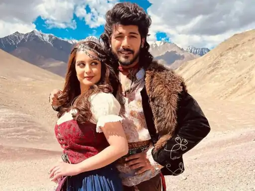 तुनिषा सुसाइड केस, शीजान 4 दिन की रिमांड पर:पुलिस ने कहा- मौत से 15 दिन पहले शीजान ने ब्रेकअप किया, लव-जिहाद का एंगल नहीं