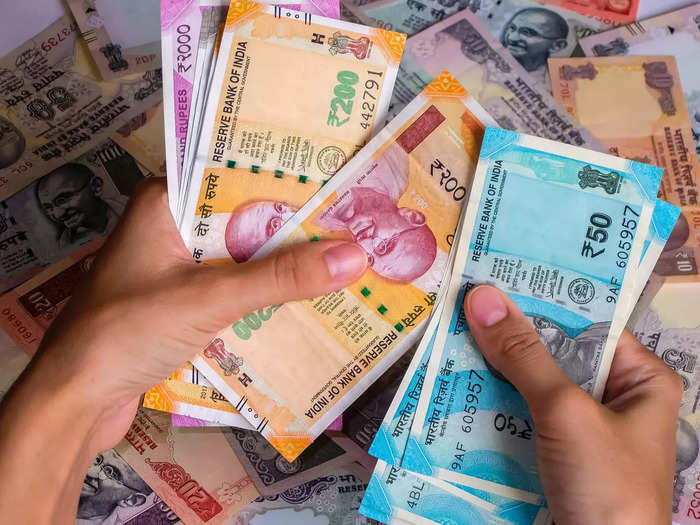 इस साल इन 5 स्टॉक्स ने निवेशकों को किया मालामाल, दिया 1000 फीसदी से ज्यादा का तगड़ा रिटर्न