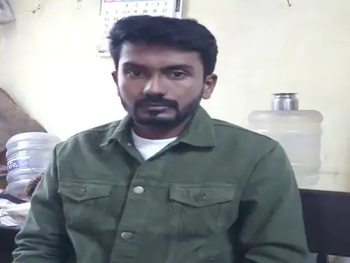 रायपुर एयरपोर्ट में ड्रग्स वाले बॉयफ्रेंड-गर्लफ्रेंड:युवक-युवती को NCB ने पकड़ा