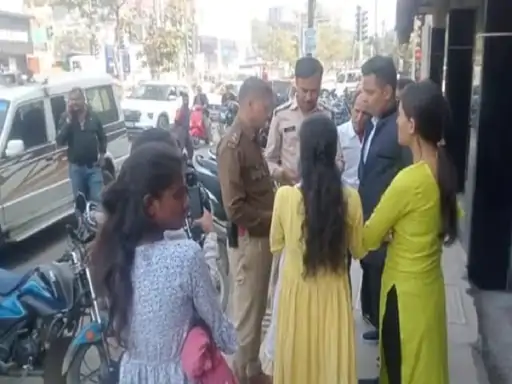 प्रेमी की सगाई में पेट्रोल लेकर पहुंची प्रेमिका:युवती बोली- शादी का किया था वादा, अब प्रेग्नेंट होकर मैं कहां जाऊं