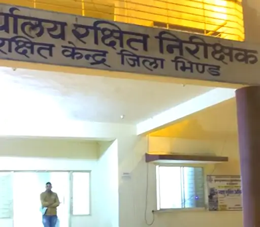 भिंड में पुलिस वाहनों से 250 लीटर डीजल चोरी:रक्षित निरीक्षक परिसर में खड़े 6 वाहनों से 24 हजार का डीजल पार
