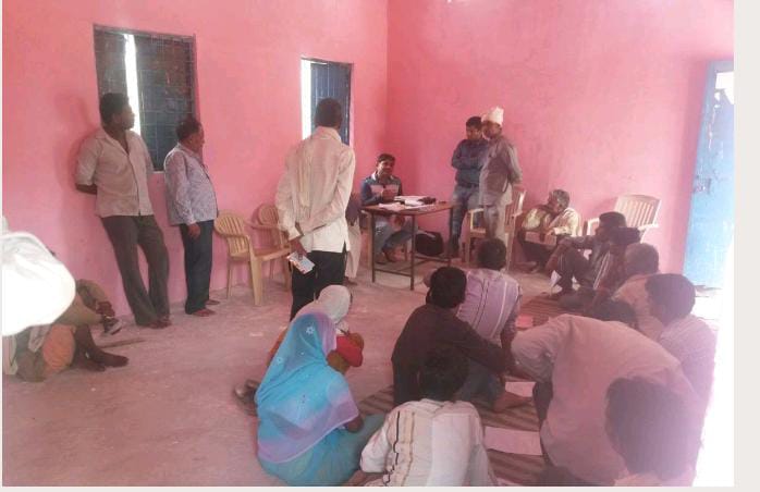 मनरेगा में सचिव कर रहा मजदूरो की मजदूरी में लाखो का घोटाला
