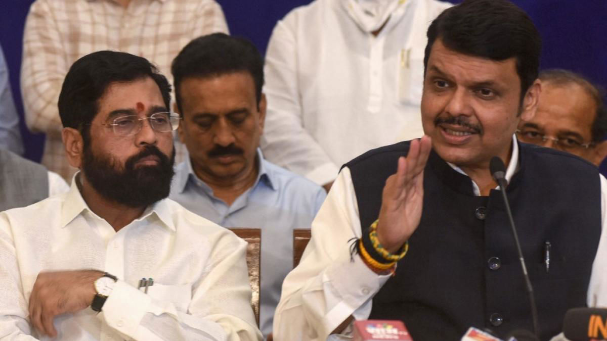 अन्ना की मांग 11 साल बाद महाराष्ट्र में पूरी:CM-डिप्टी CM लोकायुक्त के दायरें में आएंगे, शिंदे सरकार ने अन्ना पैनल की सभी मांगें मानीं