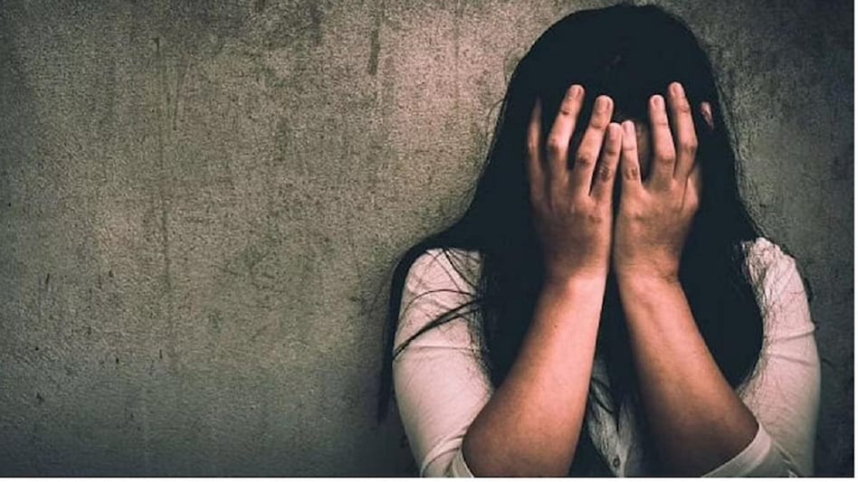 खैरियत पूछने जाता, तब स्टूडेंट को बनाया शिकार:मां के मोबाइल पर करने लगा अश्लील बातें