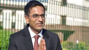 CJI क्या बने, हमें टाइम ही नहीं देते पापा… शिकायत पर बेटियों को काम दिखाने सुप्रीम कोर्ट ले आए जस्टिस चंद्रचूड़