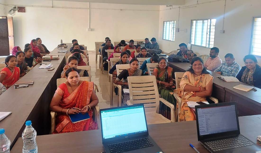 रायपुर: “महिला लखपति कार्यक्रम” के अंतर्गत आजीविका के अवसरों की जानकारी देने कार्यशाला आयोजित