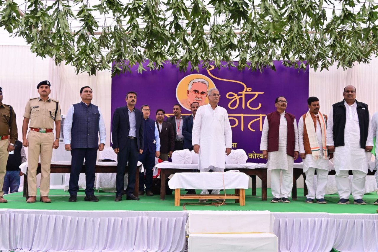 रायपुर : मुख्यमंत्री श्री भूपेश बघेल ग्राम रंजना स्थित भेंट-मुलाकात स्थल पर पहुंचे