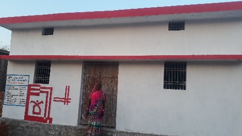 धमतरी: प्रधानमंत्री आवास योजना की बदौलत पक्का मकान बनाने में कामयाब हुई बरारी की कमला बाई