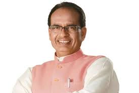 मुख्यमंत्री श्री चौहान ने जल सखी श्रीमती चौधरी को दी बधाई