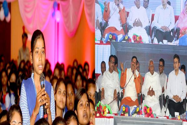 नई शिक्षा नीति में युवाओं को रोजगार के साथ स्व-रोजगार के भी भरपूर अवसर मिलेंगे : उच्च शिक्षा मंत्री डॉ. मोहन यादव