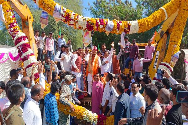 विकास कार्यों के लिये समुचित राशि प्रदान कर रही है सरकार : गृह मंत्री डॉ. मिश्रा