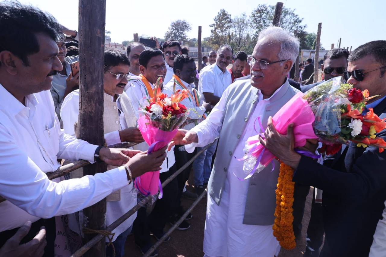 रायपुर : खरसिया पहुंचने पर मुख्यमंत्री श्री भूपेश बघेल का हुआ आत्मीय स्वागत