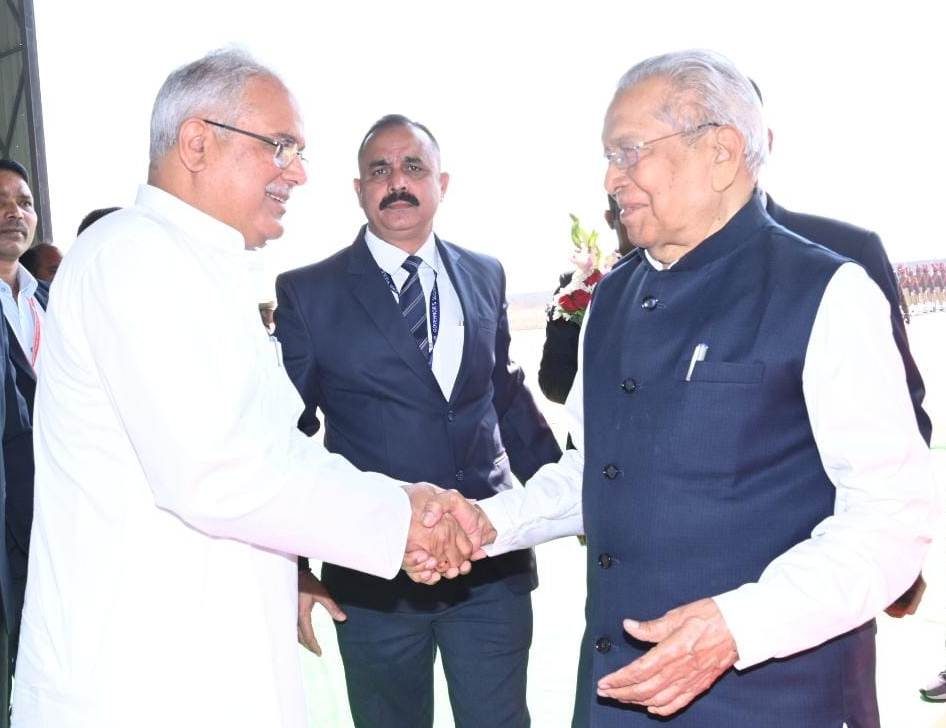 छत्तीसगढ़ के मनोनीत राज्यपाल श्री विश्व भूषण हरिचंदन राजधानी रायपुर पहुंचे