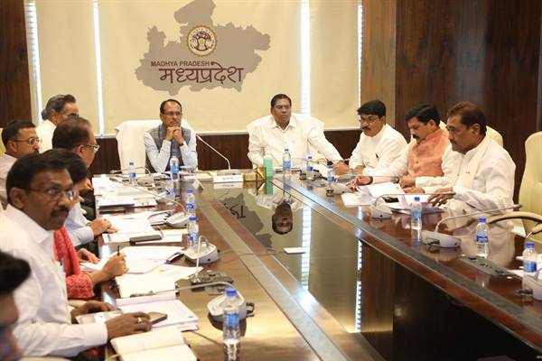 विकास और जन-कल्याण गतिविधियों के क्रियान्वयन तथा प्रभावशीलता की निगरानी में जन-भागीदारी सुनिश्चित करना आवश्यक : मुख्यमंत्री श्री चौहान