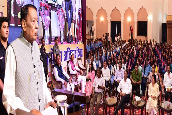 शिकायत छोटी हो या बड़ी उपभोक्ता दर्ज अवश्य करायें : खाद्य मंत्री श्री सिंह