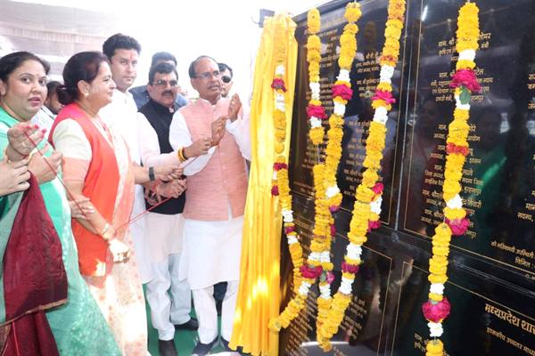 नंदू भईया की स्मृति में विकास और जन-कल्याण से खंडवा-बुरहानपुर को बनायें आदर्श जिला : मुख्यमंत्री श्री चौहान