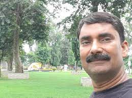 कर्जनब्रिज पर कर रहे थे योग, गिरे और नाक से खून बहने लगा; फिर नहीं उठ सके