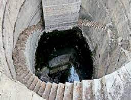 कहीं गड्‌ढों से मिली चांदी ताे कहीं कुएं ने उगले जेवर, इसलिए गुजरात पुलिस ने डेरों के पास डाला डेरा