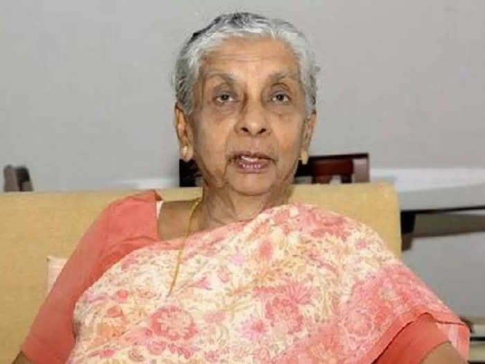 इंटरव्यू बोर्ड ने कहा सिविल सेवा में मत आइए, पर वो जिद पर अड़ गईं, पहली महिला IAS अफसर की सक्सेस स्टोरी