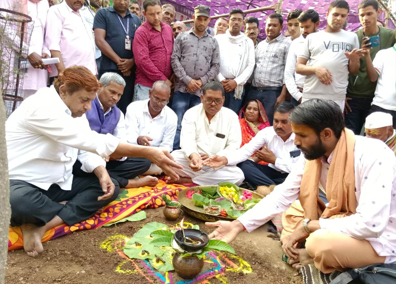 रायपुर : वन मंत्री श्री अकबर ने विभिन्न निर्माण कार्याें का किया भूमिपूजन